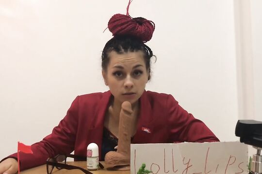 Кандидатша в депутаты трахается с руководителем партии за квартиру