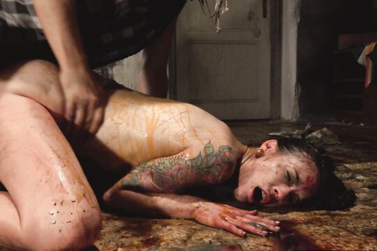 Безумная художница пытается вторить искусство